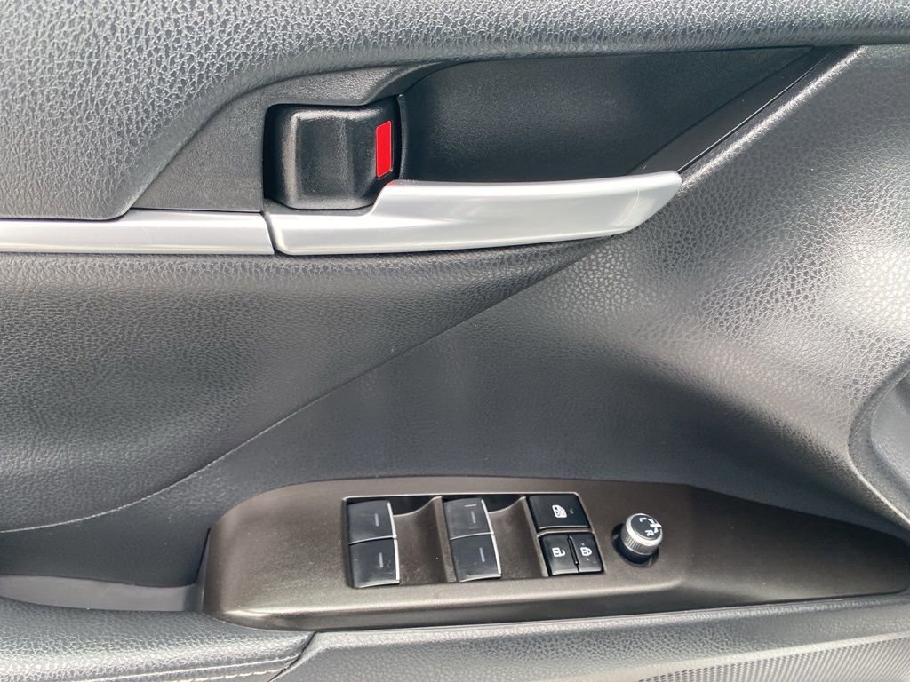 Used 2023 Toyota Camry XSE image 19