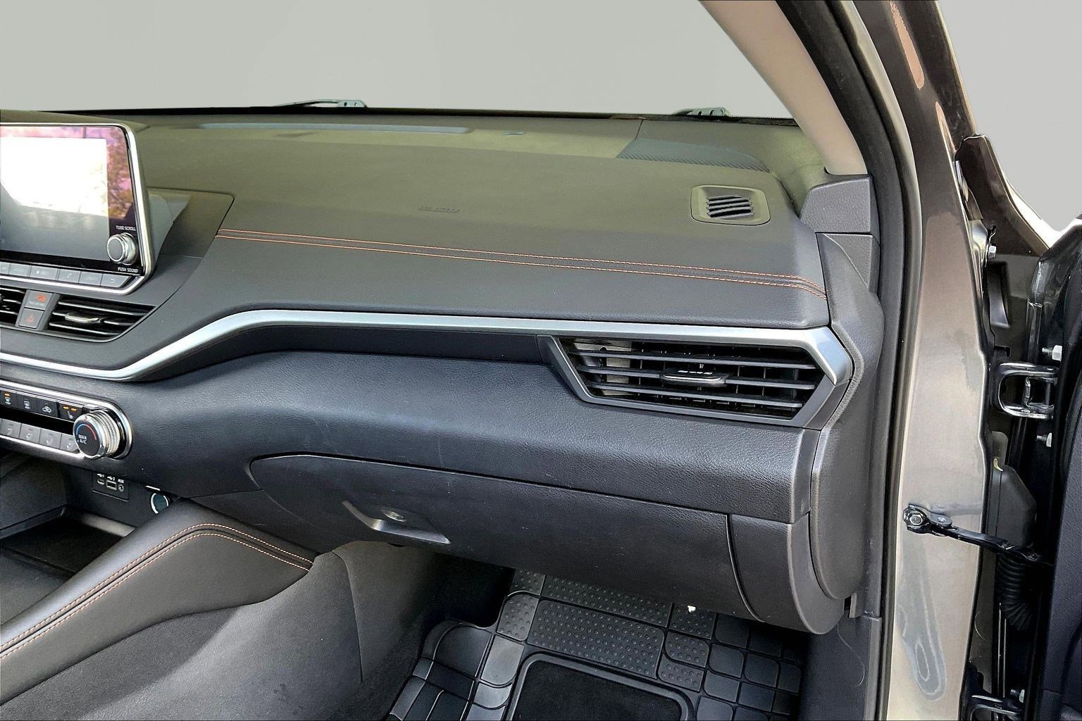 Used 2019 Nissan Altima 2.5 SR w/ SR Premium Package FWD image 25