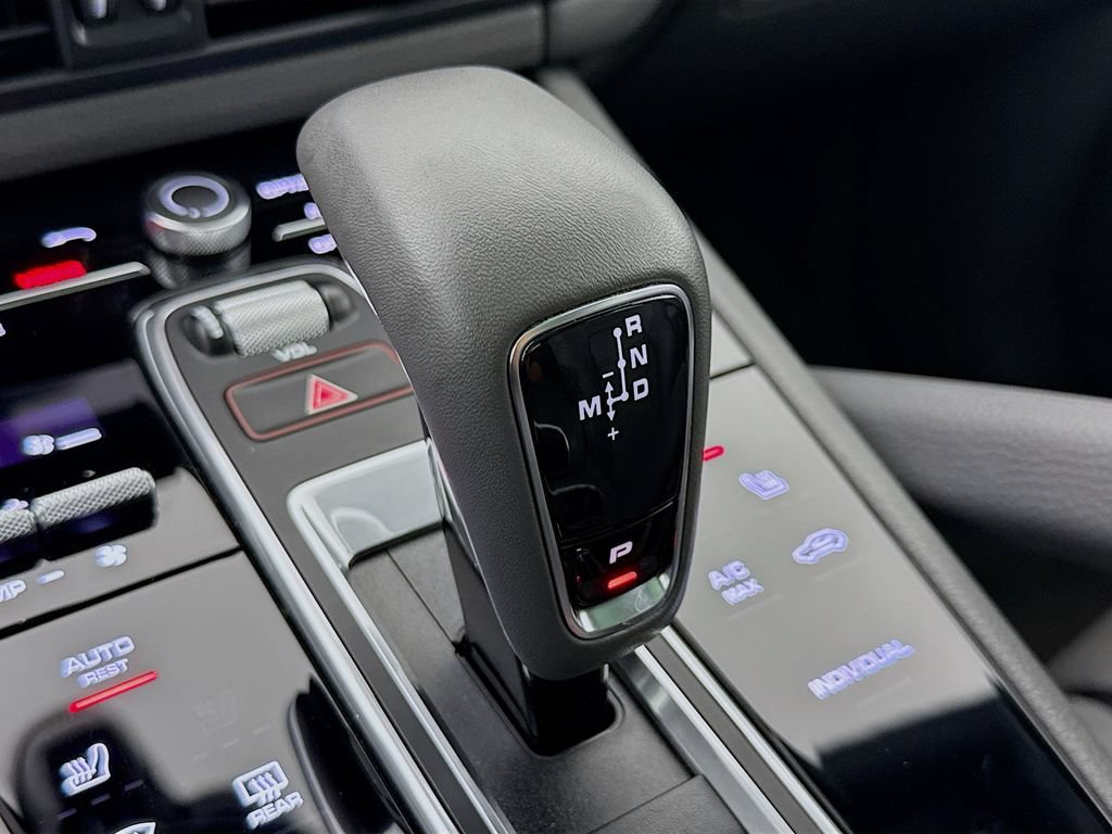 Certified 2023 Porsche Cayenne AWD/4WD image 20