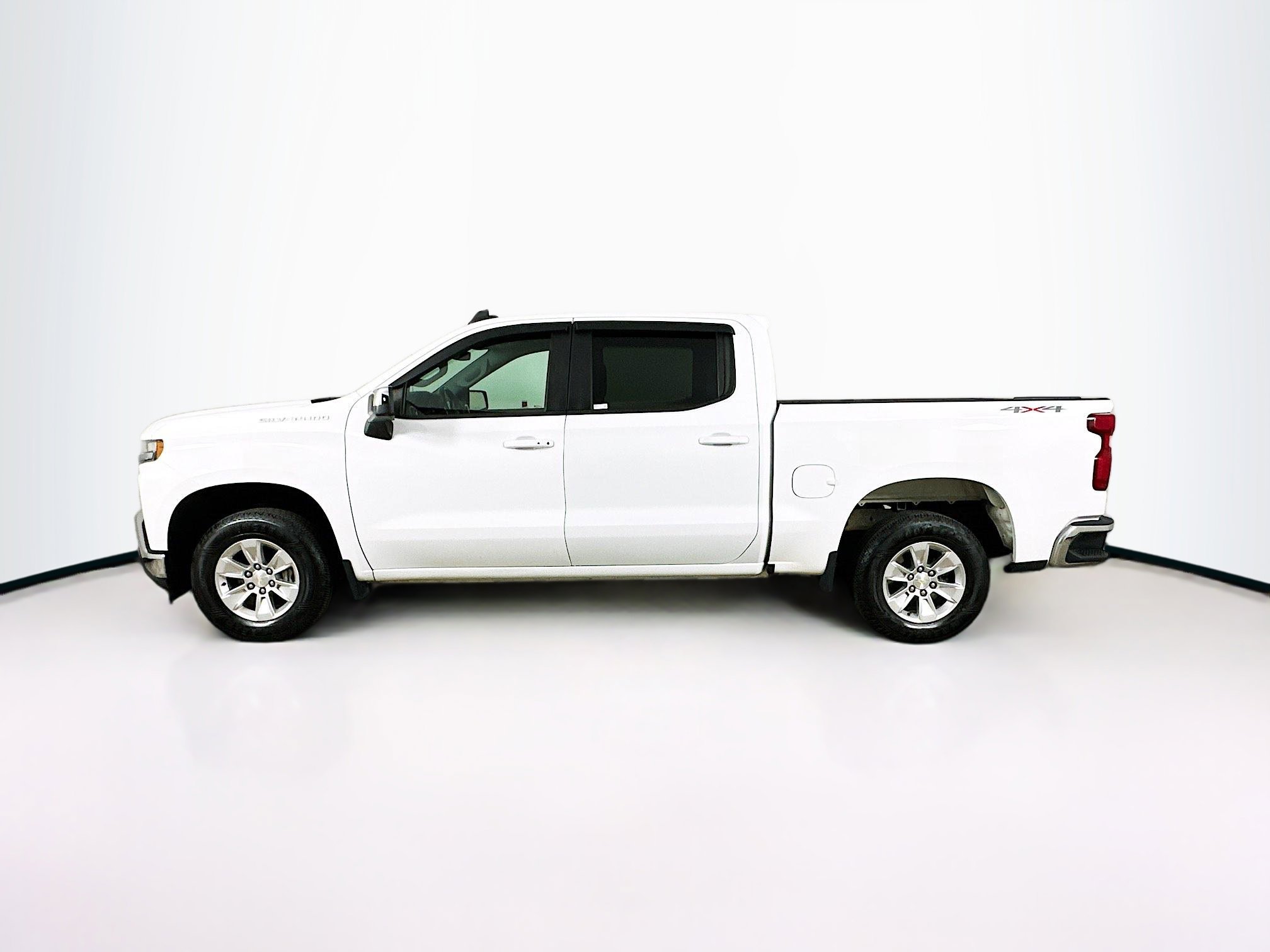Used 2021 Chevrolet Silverado 1500 LT image 4
