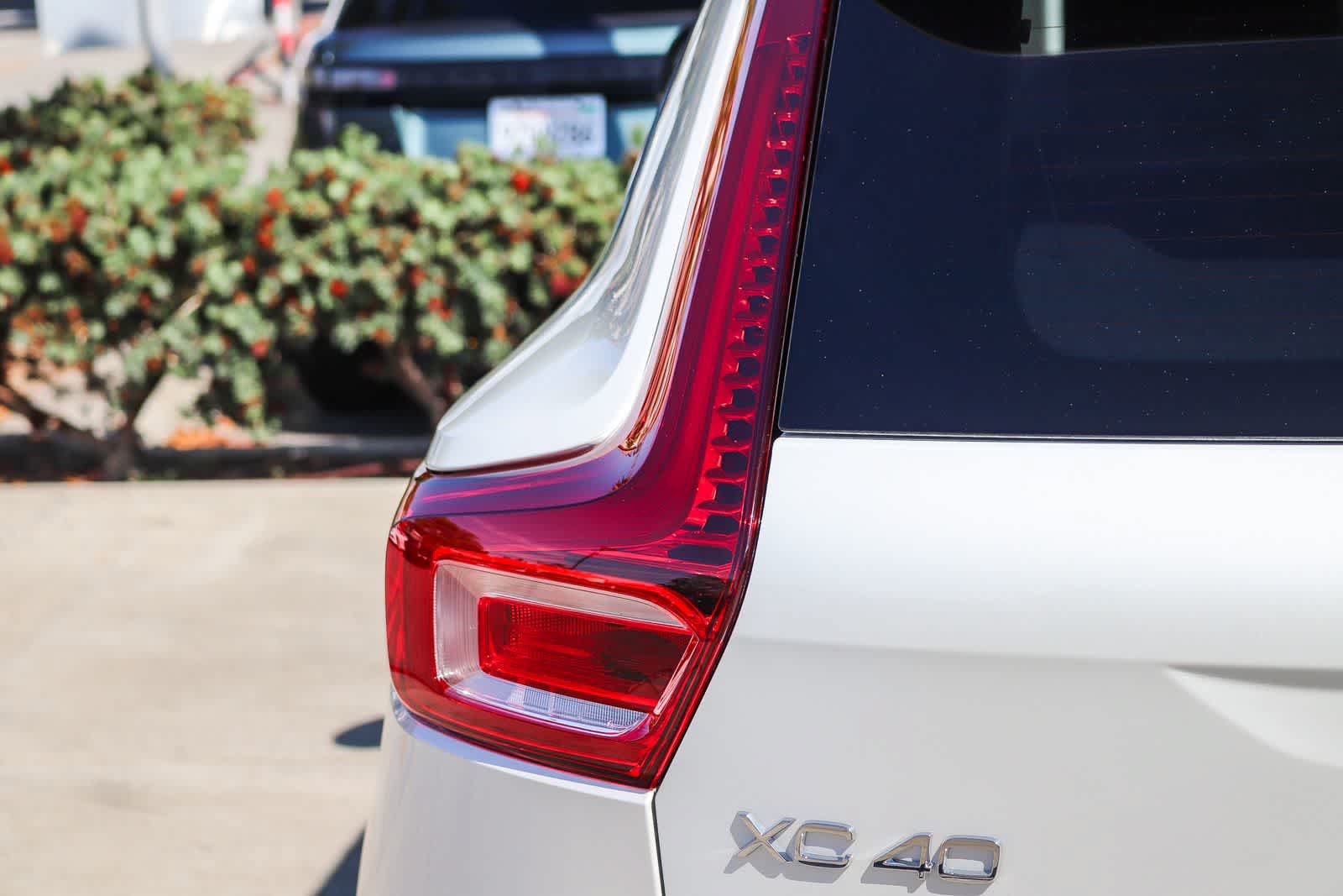 Used 2026 Volvo XC40 B5 Plus w/ Protection Package Premier AWD/4WD image 7
