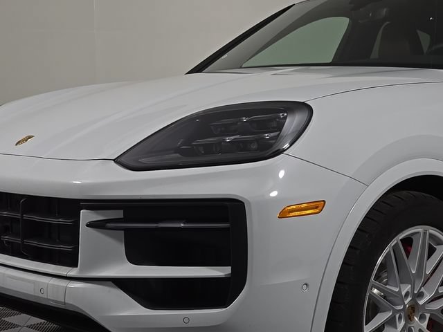 New 2025 Porsche Cayenne S AWD/4WD image 12