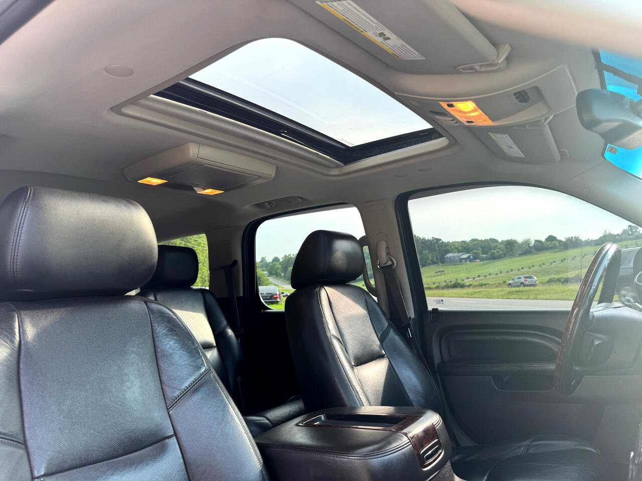 Used 2012 GMC Yukon Denali image 25