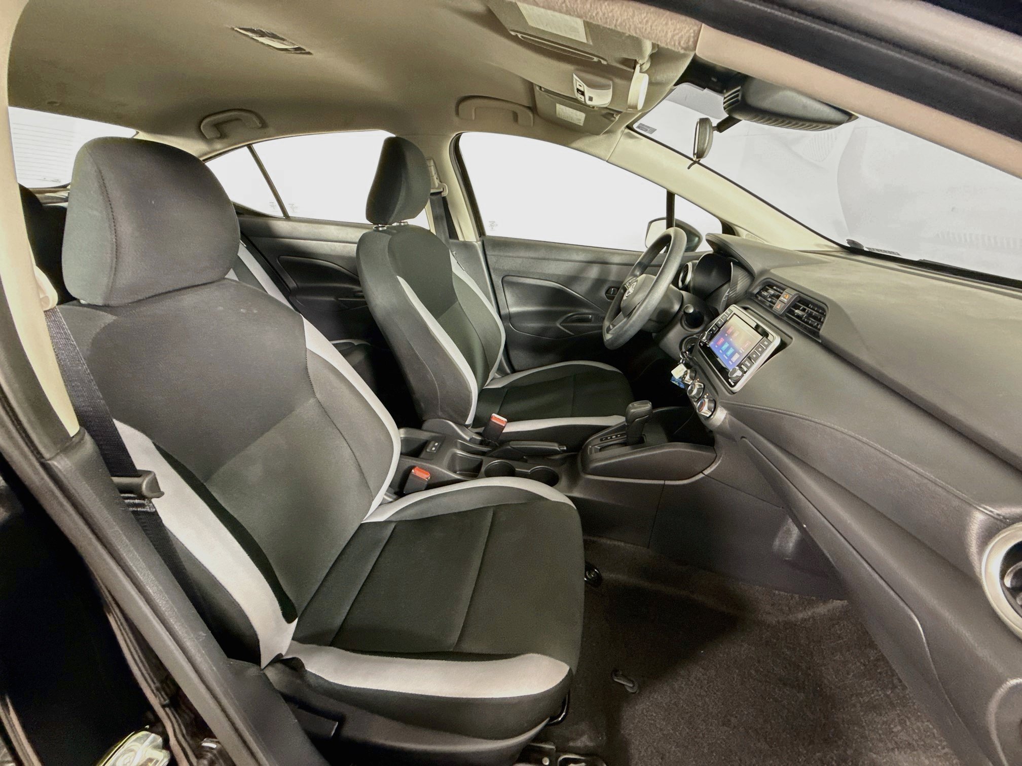 Used 2025 Nissan Versa S w/ Trunk Package FWD image 33
