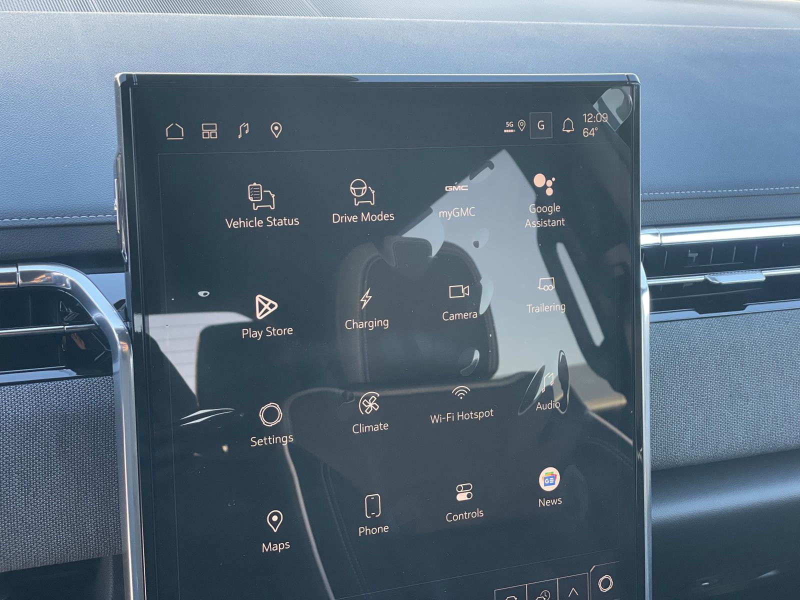 New 2026 GMC Sierra EV Elevation image 13