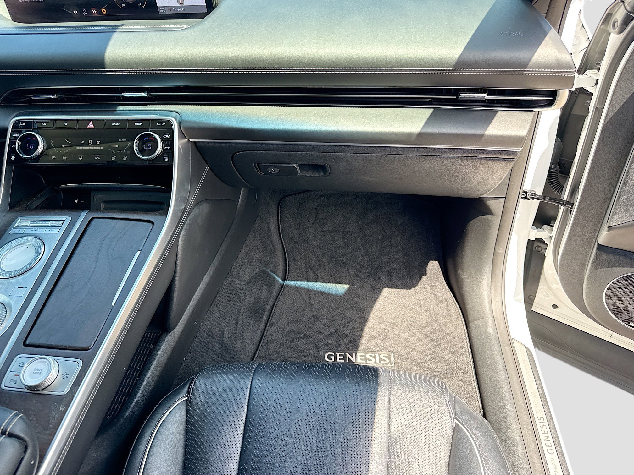 Used 2021 Genesis GV80 2.5T w/ Prestige Package 05 RWD image 17