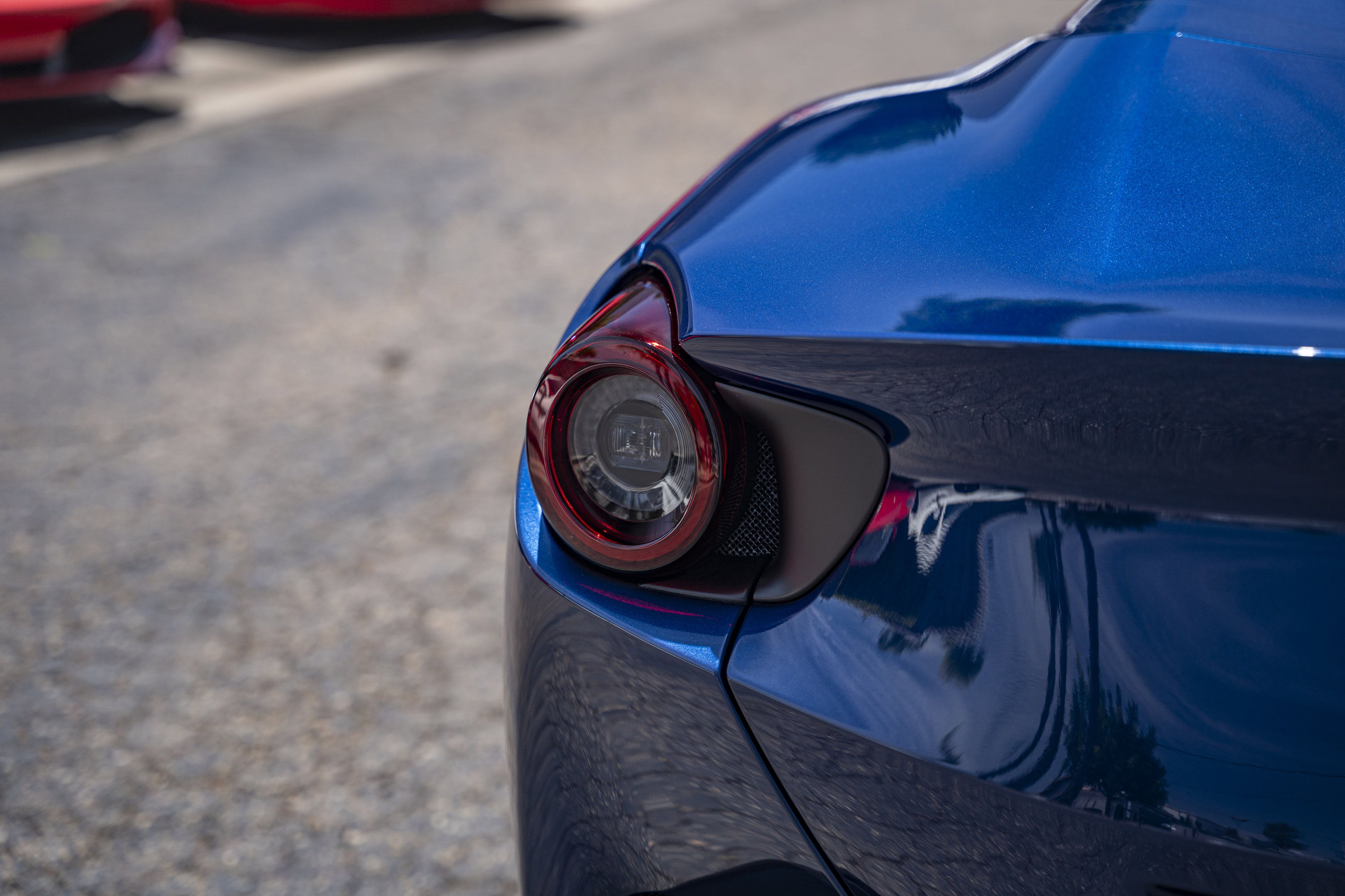 Used 2019 Ferrari Portofino RWD image 23