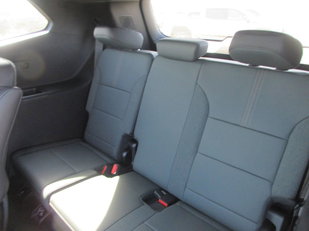 New 2026 GMC Acadia AT4 w/ Luxury Package AWD/4WD image 13