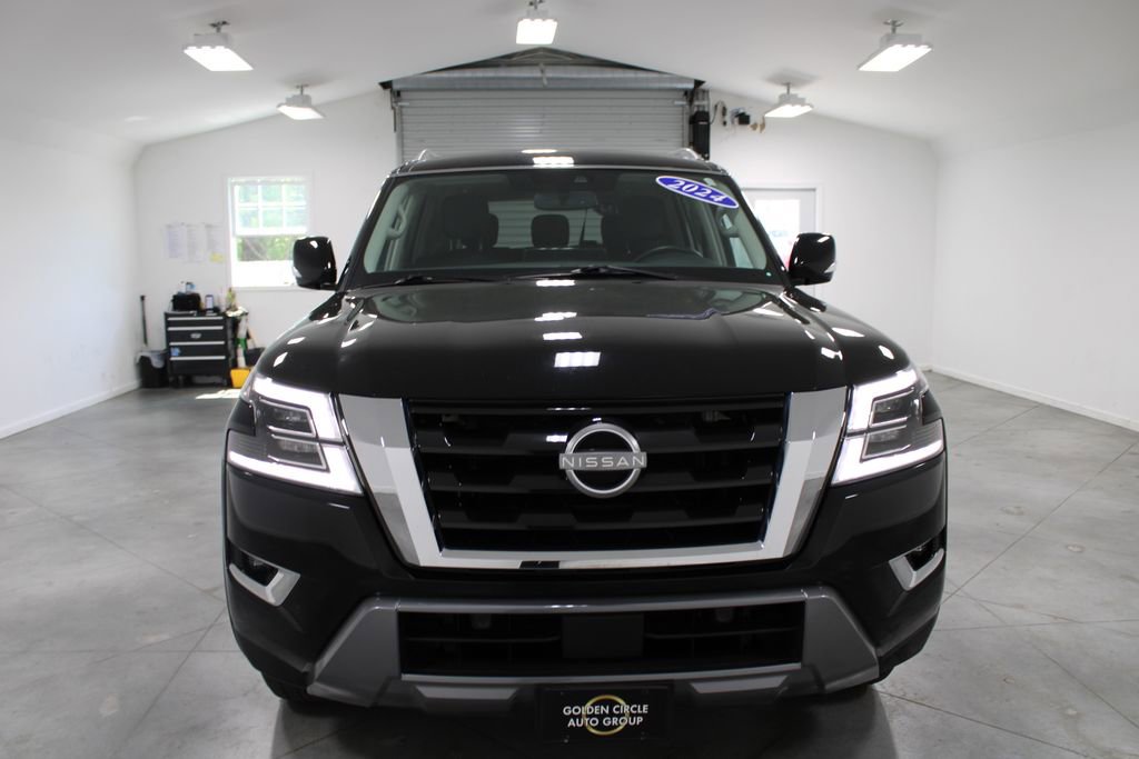 Used 2024 Nissan Armada SV image 3