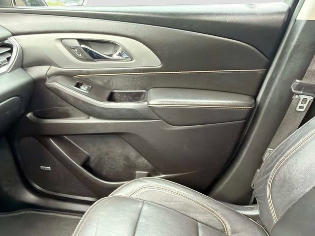 Used 2020 Chevrolet Traverse LT w/ LT Premium Package AWD/4WD image 21
