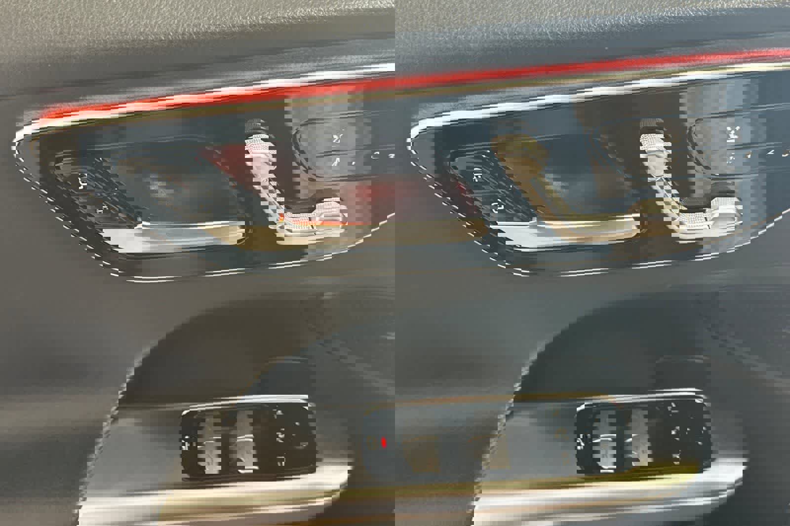 Used 2024 Mercedes-Benz C 300 Sedan image 13