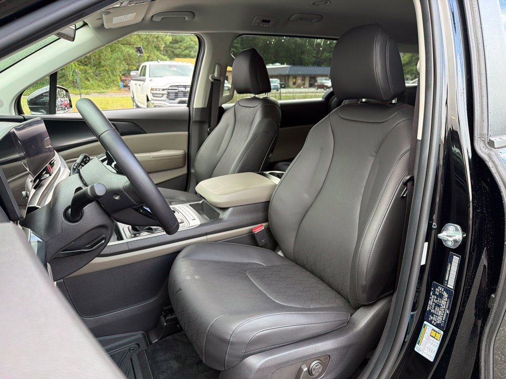Certified 2026 Kia Carnival FWD image 19
