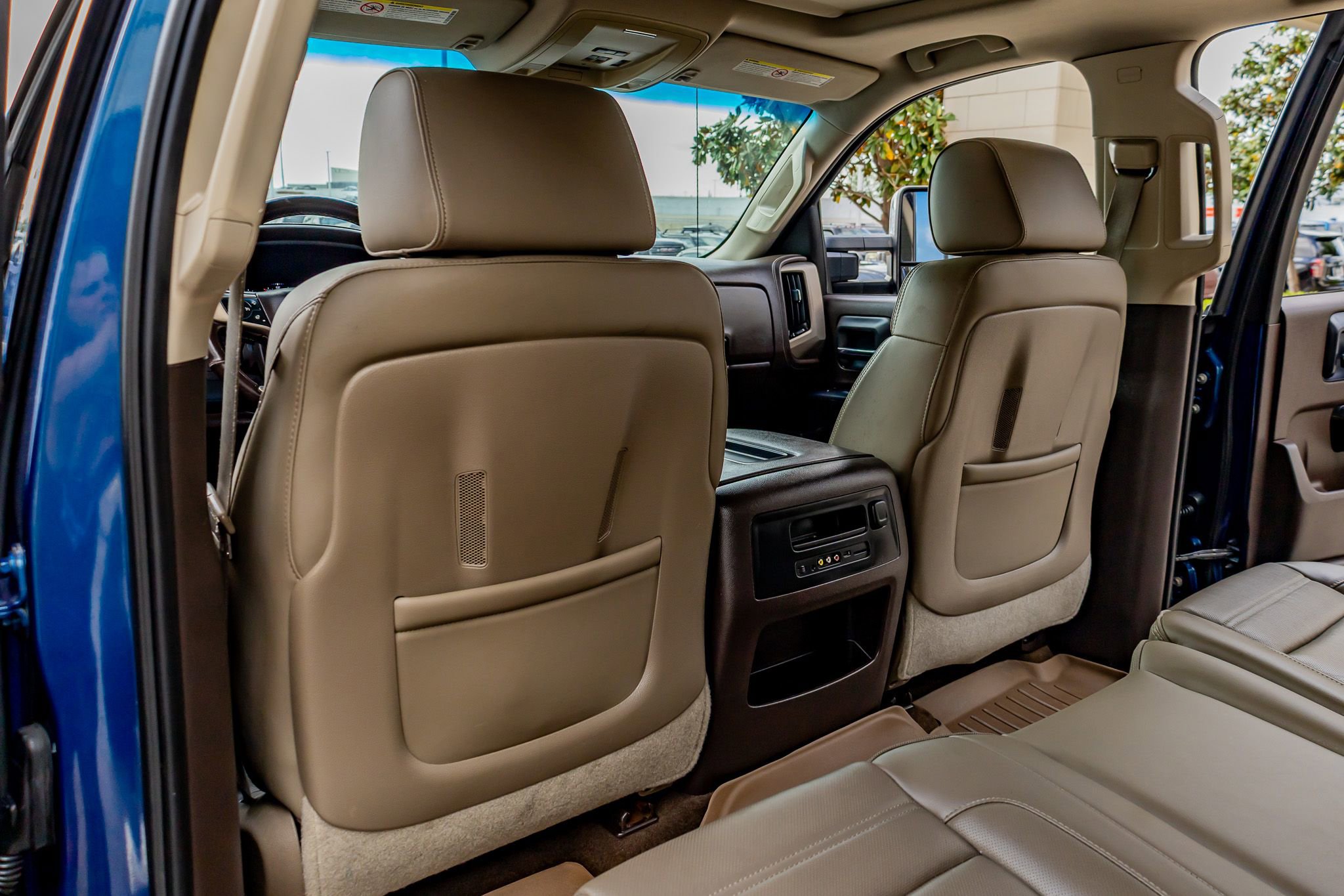 Used 2015 GMC Sierra 3500 Denali w/ Duramax Plus Package image 29