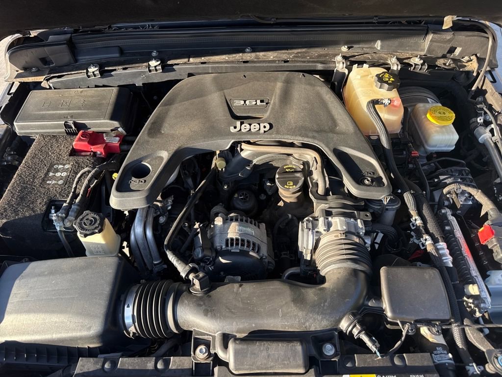 Used 2018 Jeep Wrangler Unlimited Sport image 28