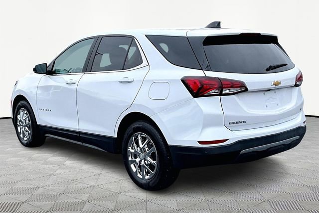 Used 2022 Chevrolet Equinox LT w/ Driver Convenience Package image 4