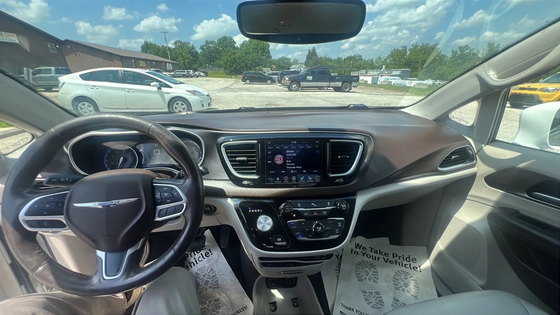 Used 2018 Chrysler Pacifica Touring-L Plus FWD image 23