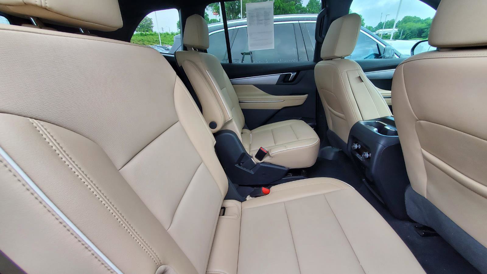 Used 2025 Buick Enclave Preferred w/ Power Package FWD image 6