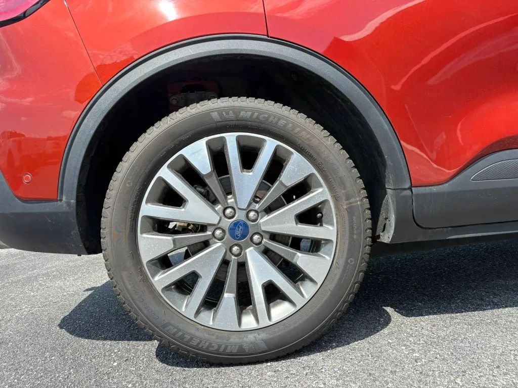 Used 2020 Ford Escape Titanium AWD/4WD image 27