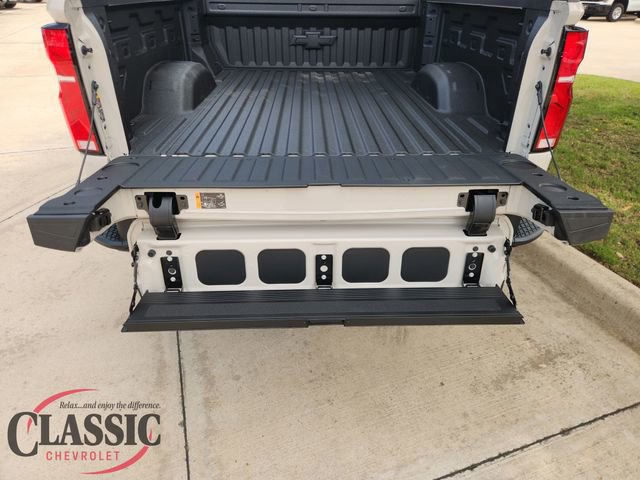 New 2026 Chevrolet Silverado 2500 ZR2 AWD/4WD image 35