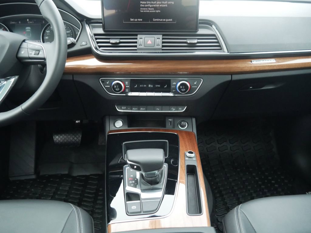 Certified 2023 Audi Q5 2.0T Premium w/ Convenience Package image 40