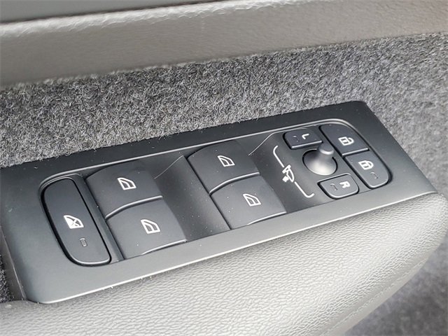 New 2026 Volvo XC40 B5 Plus w/ Protection Package Premier image 23
