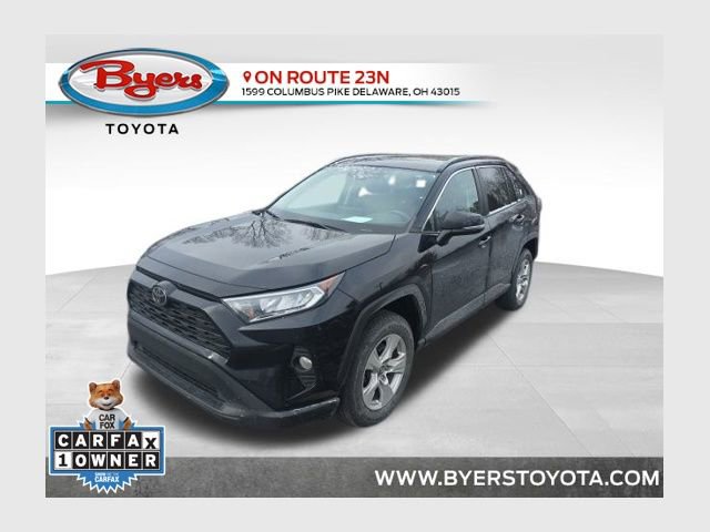 Used 2021 Toyota RAV4 XLE w/ Convenience Package image 1