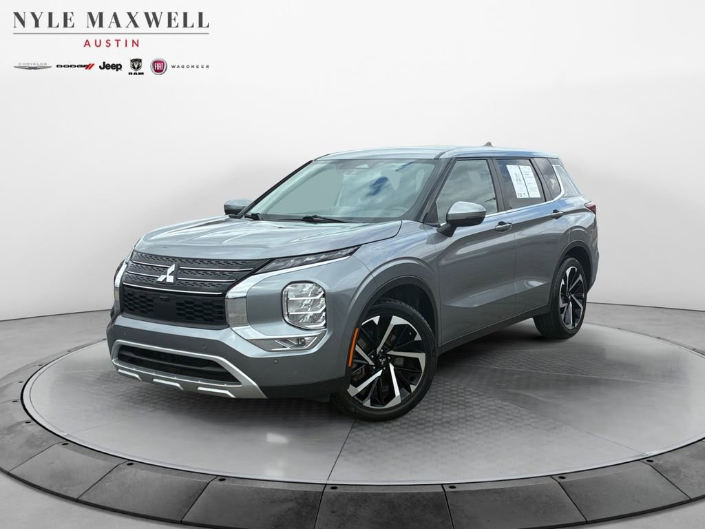 Used 2024 Mitsubishi Outlander SE