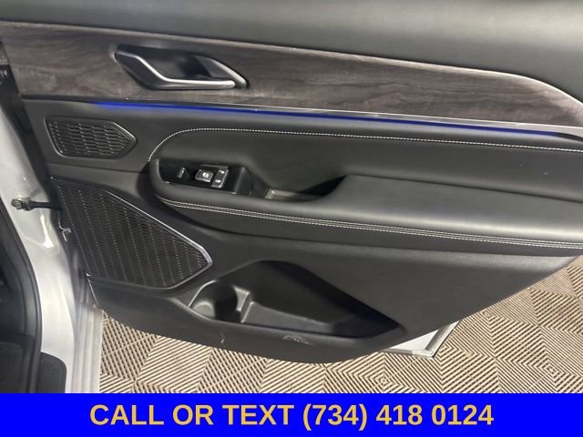 Used 2023 Jeep Grand Cherokee L Overland AWD/4WD image 33