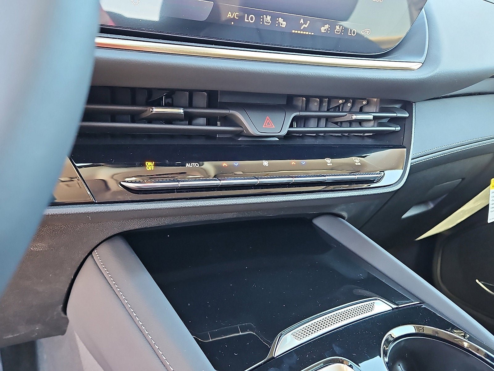 New 2026 Buick Envision Avenir image 20