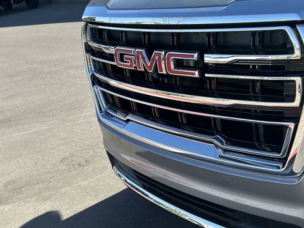 Used 2024 GMC Yukon XL SLT w/ SLT Luxury Package AWD/4WD image 31