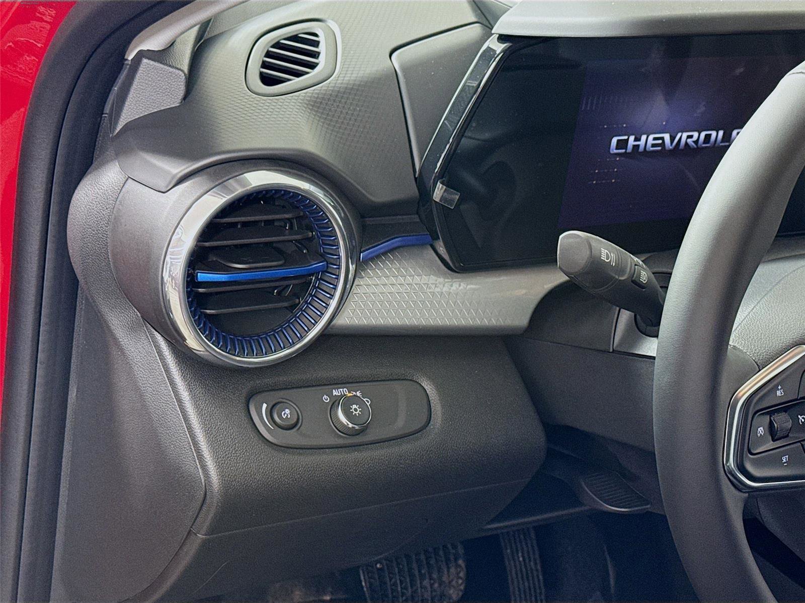 New 2026 Chevrolet Trax LT w/ LT Convenience Package image 5