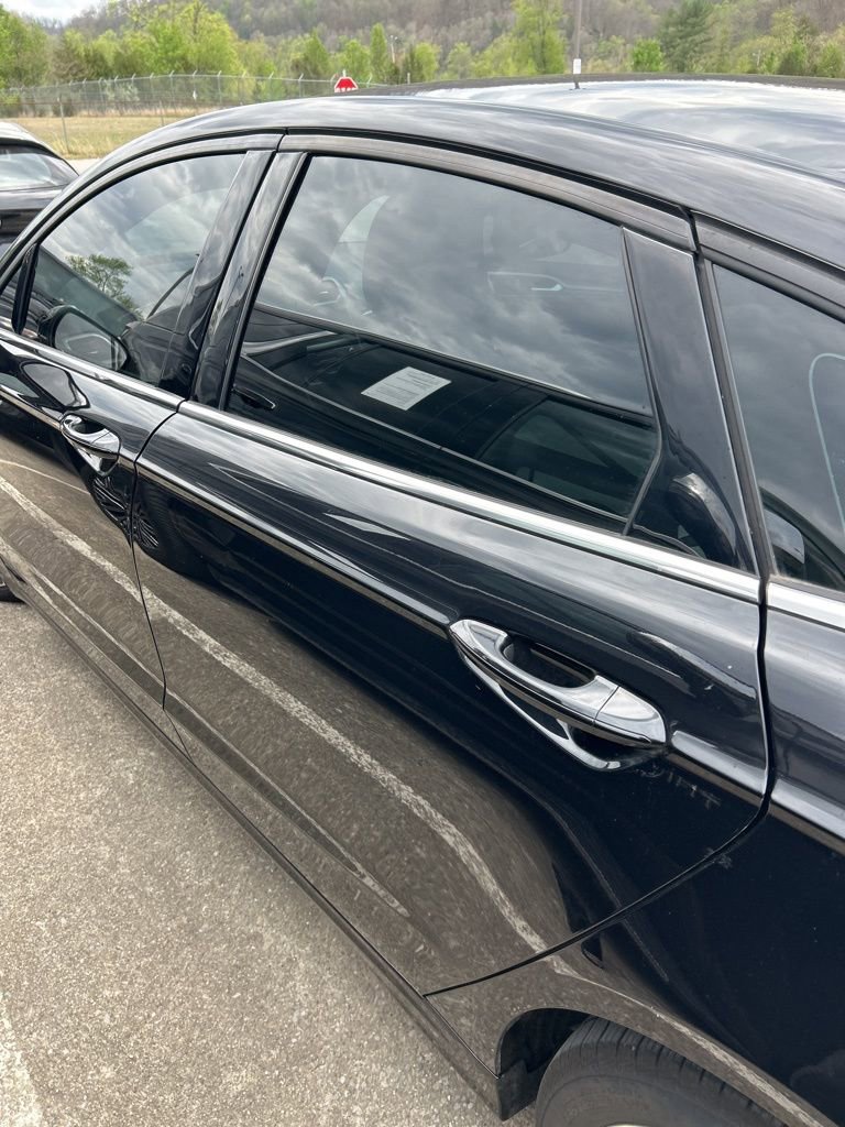 Used 2019 Ford Fusion SE image 11