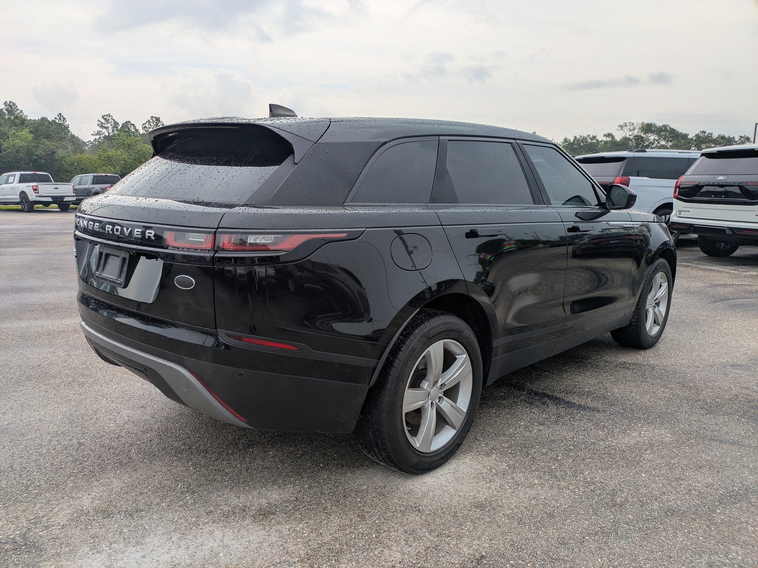 Used 2018 Land Rover Range Rover Velar S AWD/4WD image 4