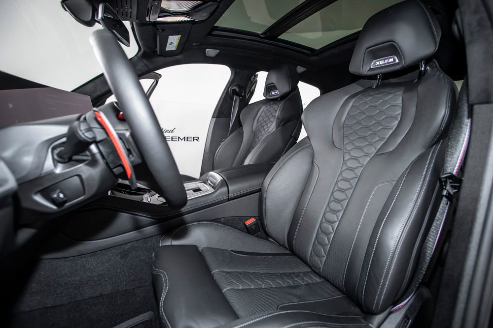 Used 2026 BMW X6 M Competition w/ Executive Package image 15