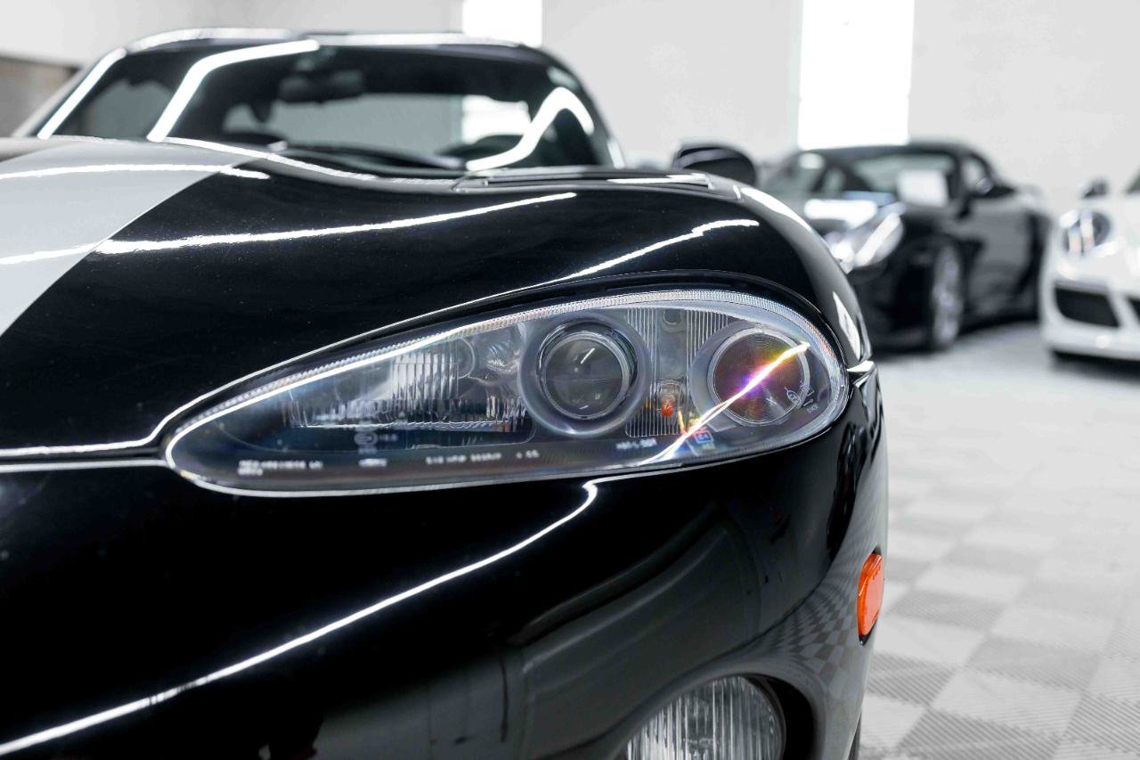Used 2000 Dodge Viper GTS RWD image 14