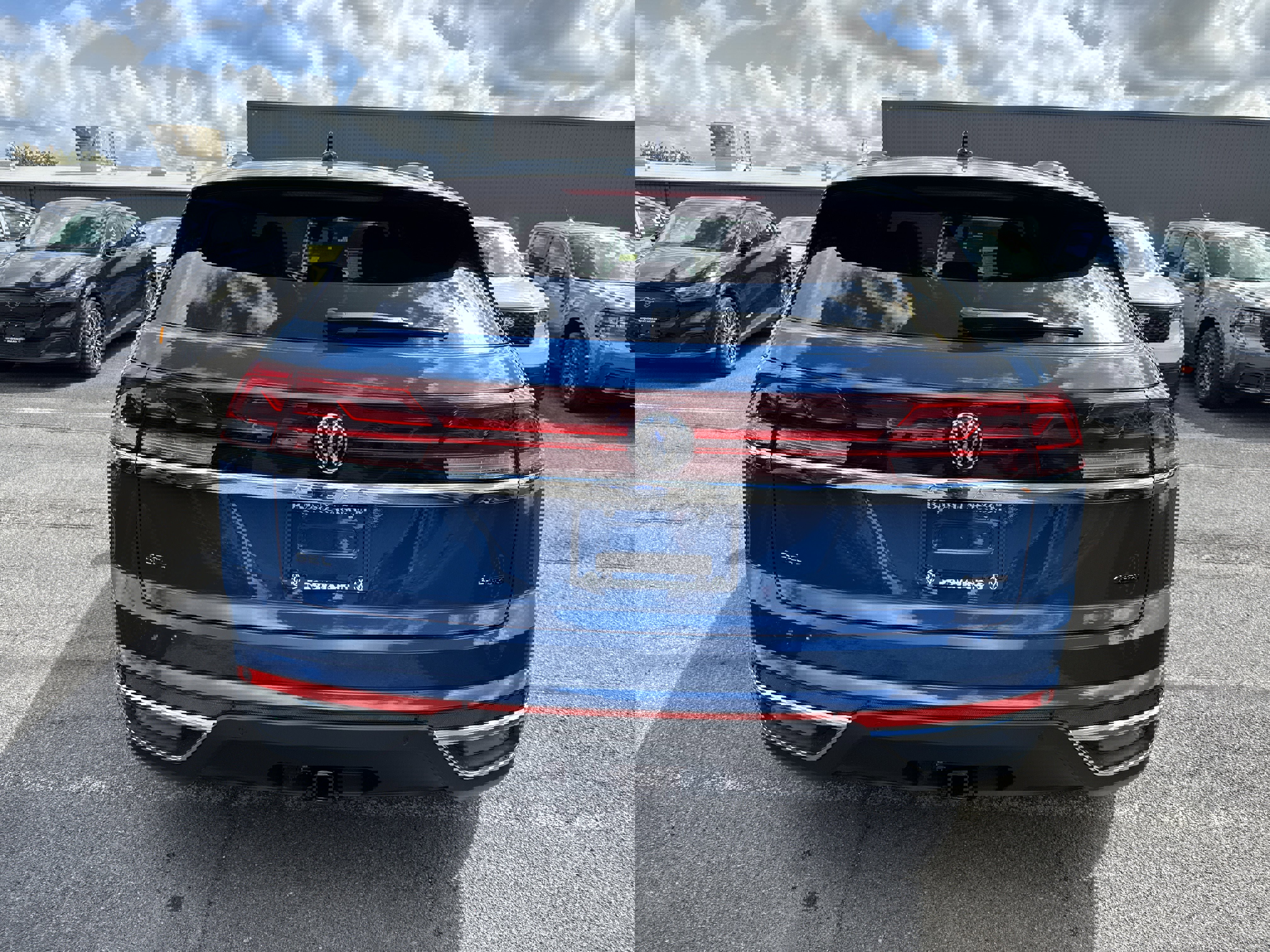 New 2026 Volkswagen Atlas Cross Sport SEL image 5