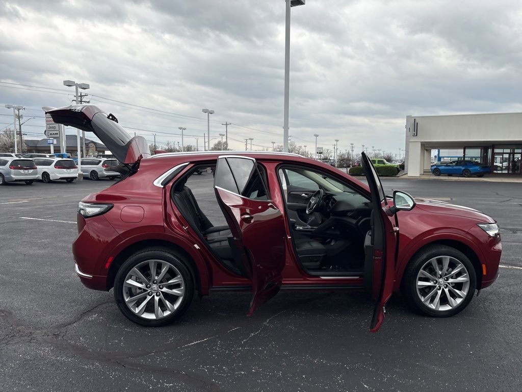 Used 2023 Buick Envision Avenir AWD/4WD image 18