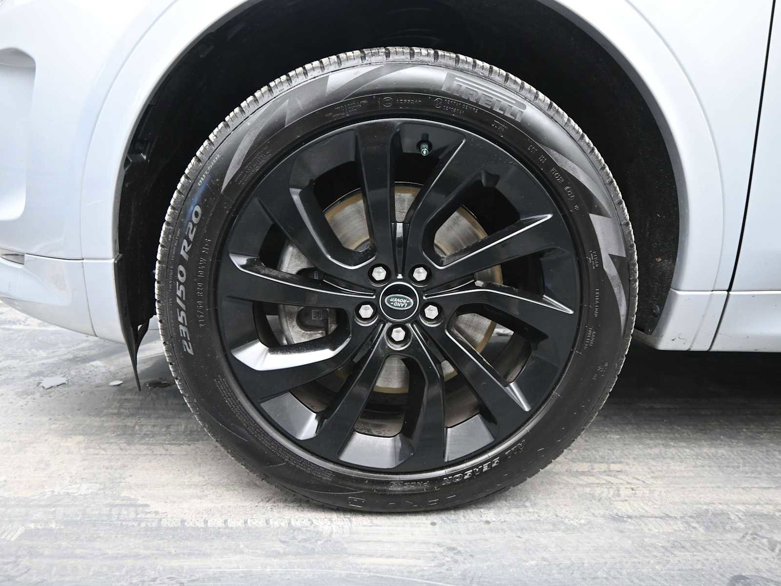 Used 2023 Land Rover Discovery Sport SE R-Dynamic image 10