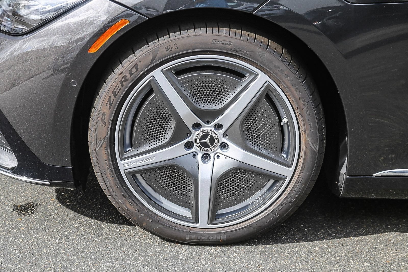 New 2024 Mercedes-Benz EQE 500 4MATIC Sedan image 8