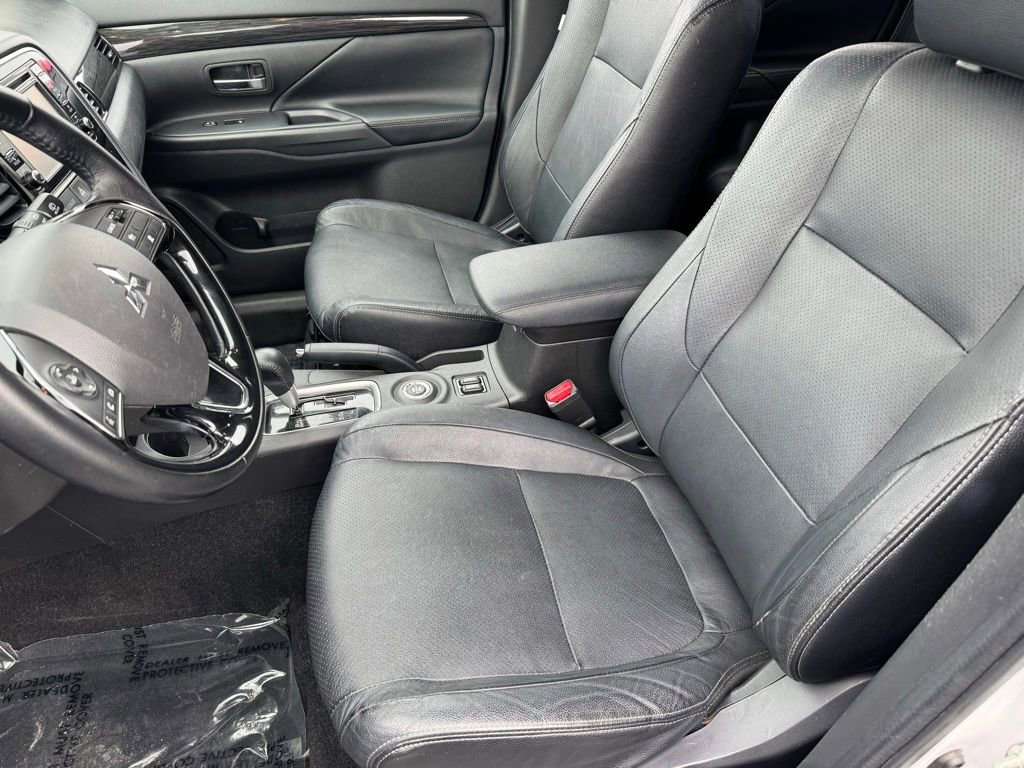 Used 2016 Mitsubishi Outlander ES AWD/4WD image 5