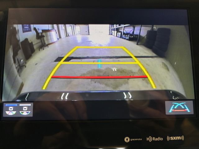 Used 2022 Toyota Avalon XLE w/ Moonroof Package image 20