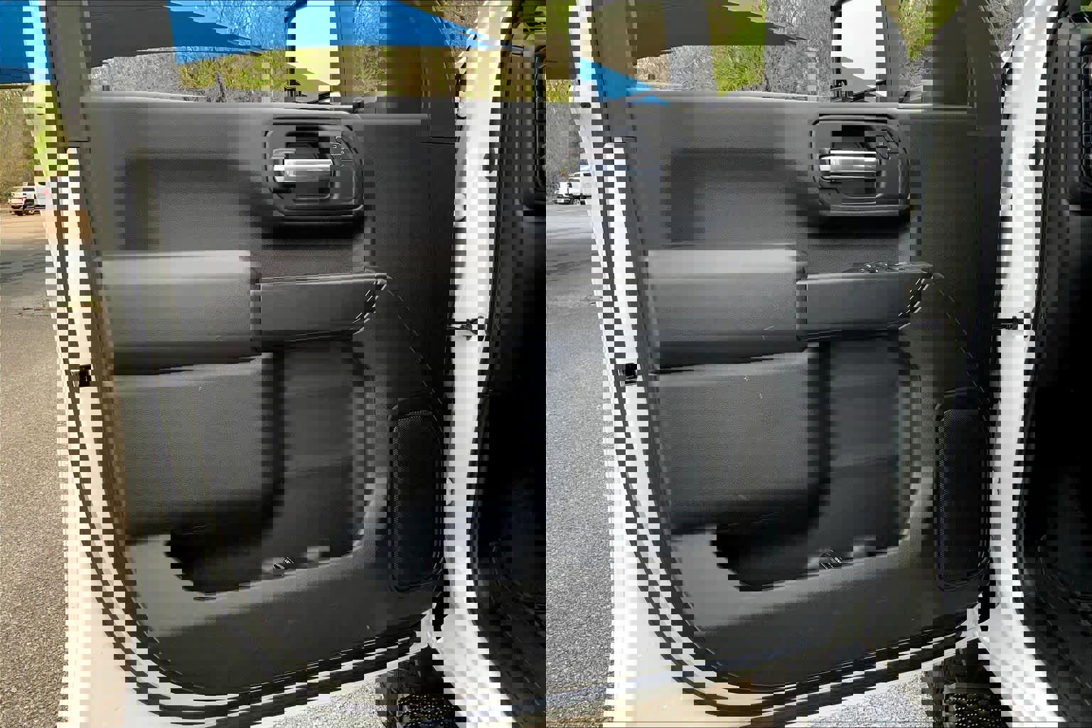 Used 2024 Chevrolet Silverado 2500 Custom w/ Custom Convenience Package image 22