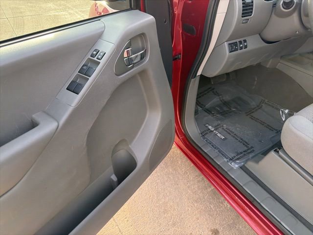 Used 2021 Nissan Frontier SV image 15