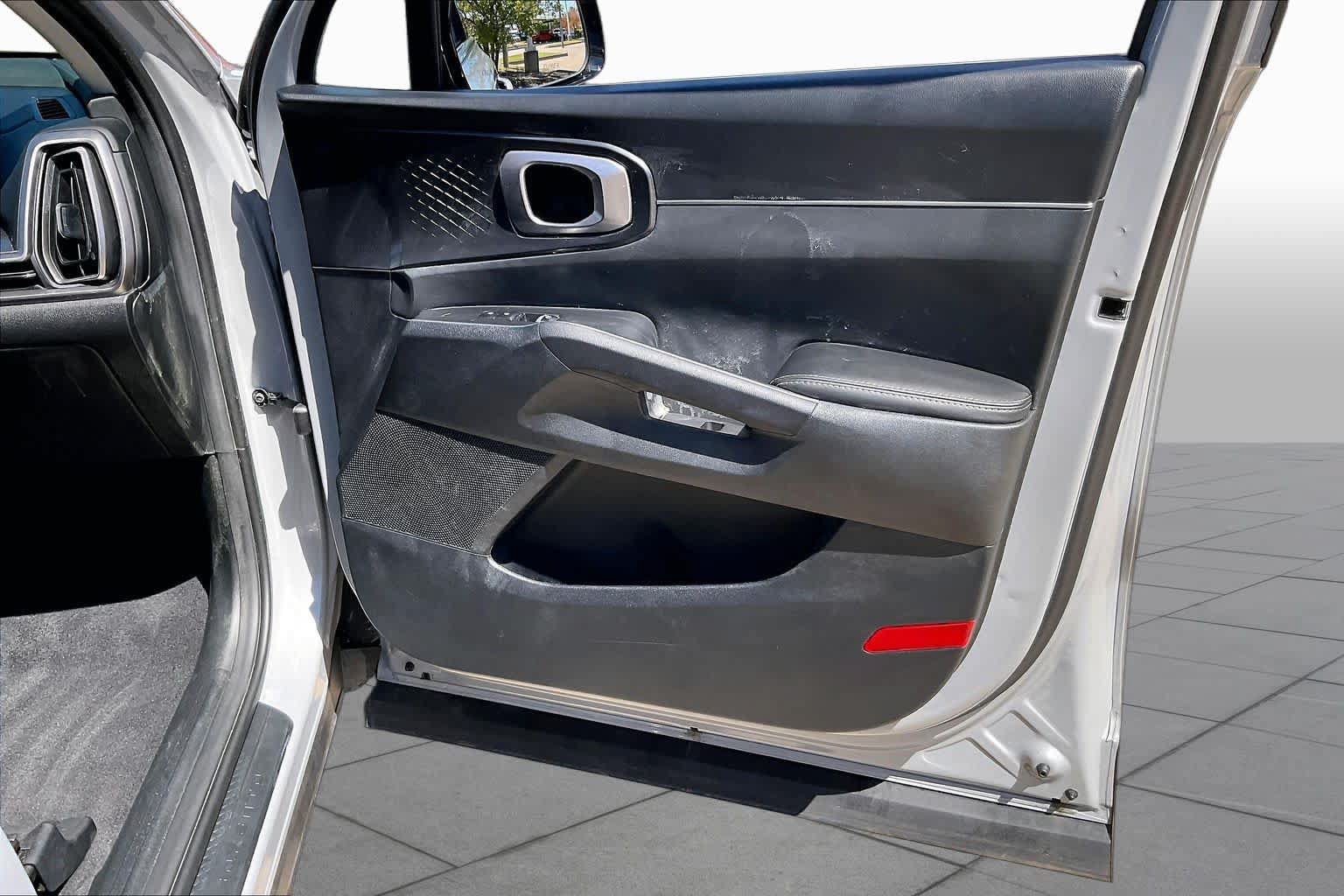 Used 2025 Kia Sorento S w/ Panoramic Sunroof Package FWD image 22