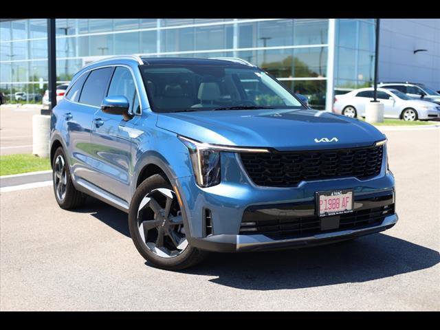 Used 2025 Kia Sorento EX w/ EX Panoramic Sunroof Package image 2