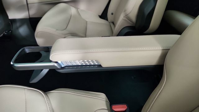 New 2026 Volvo EX90 Plus AWD/4WD image 29