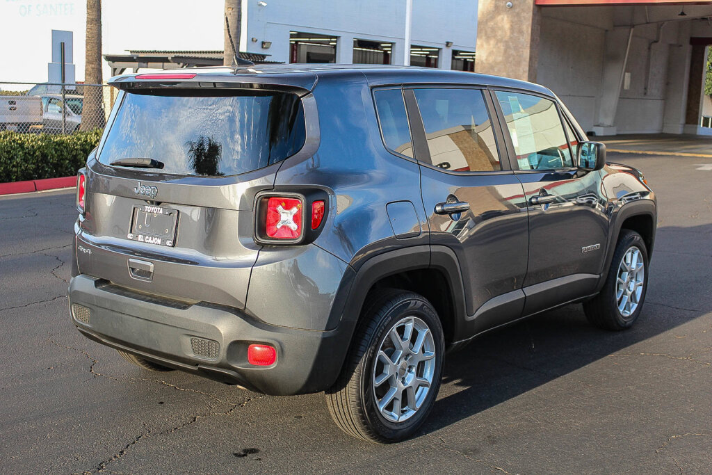 Used 2023 Jeep Renegade Latitude AWD/4WD image 25