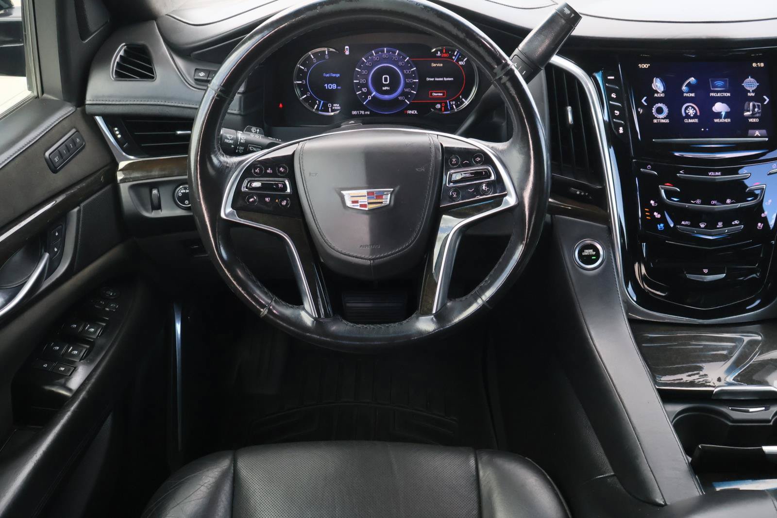Used 2018 Cadillac Escalade Platinum AWD/4WD image 9