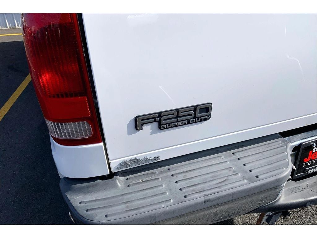 Used 2001 Ford F250 Lariat AWD/4WD image 9