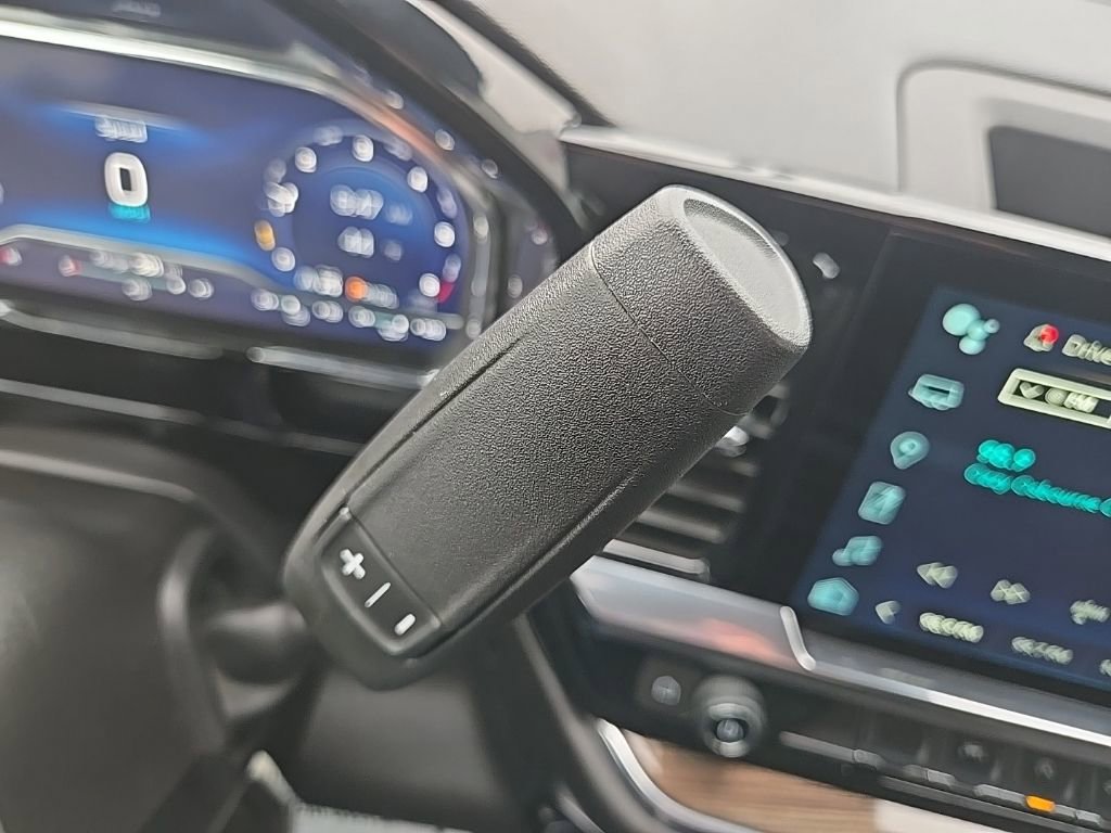 Used 2025 Chevrolet Silverado 1500 LT image 54